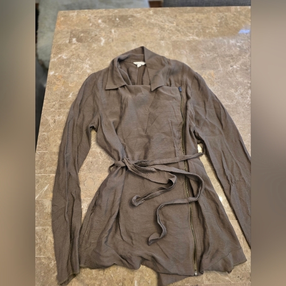 BCBGeneration Jackets & Blazers - BCBGeneration Sz S Zip Up Belted Jacket